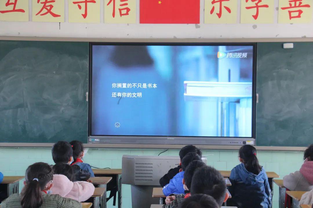 时尚女孩拍照